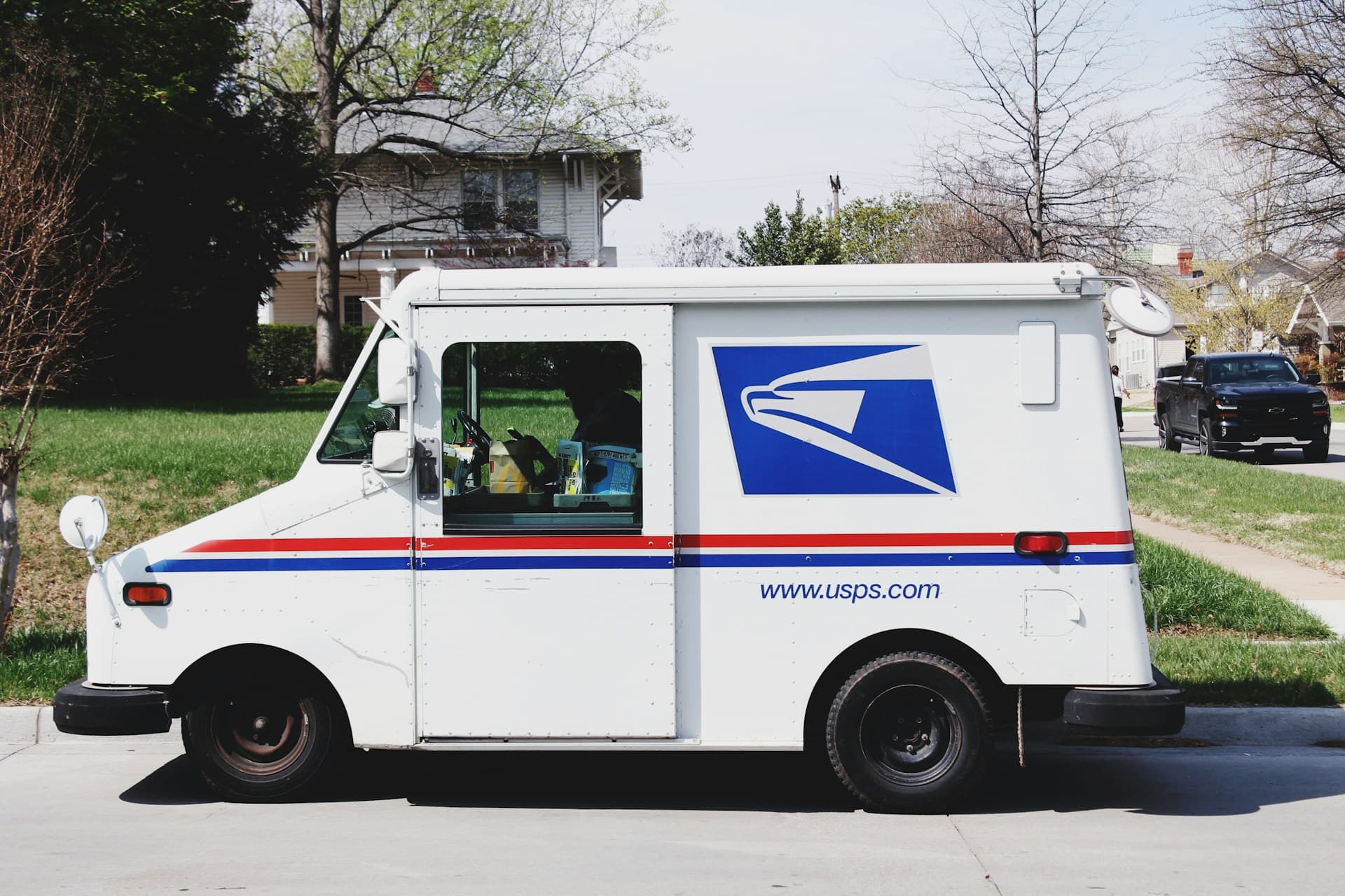 USPS delivery truck